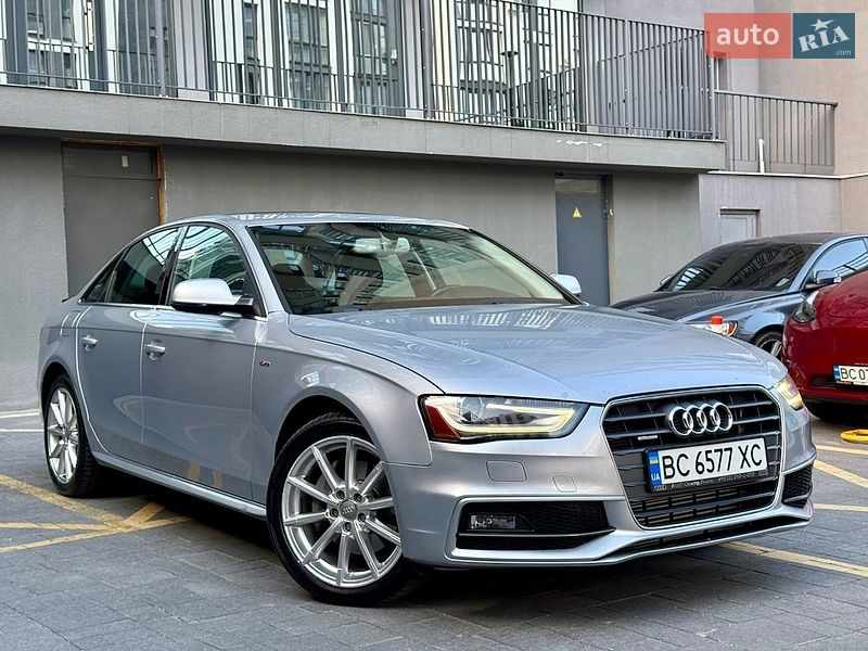 Седан Audi A4 2015 в Львове