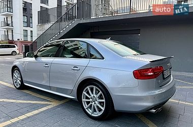 Седан Audi A4 2015 в Львове
