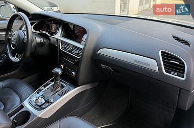 Седан Audi A4 2015 в Львове