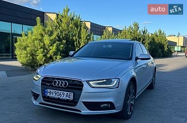 Седан Audi A4 2012 в Сумах
