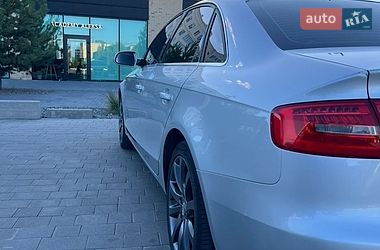 Седан Audi A4 2012 в Сумах