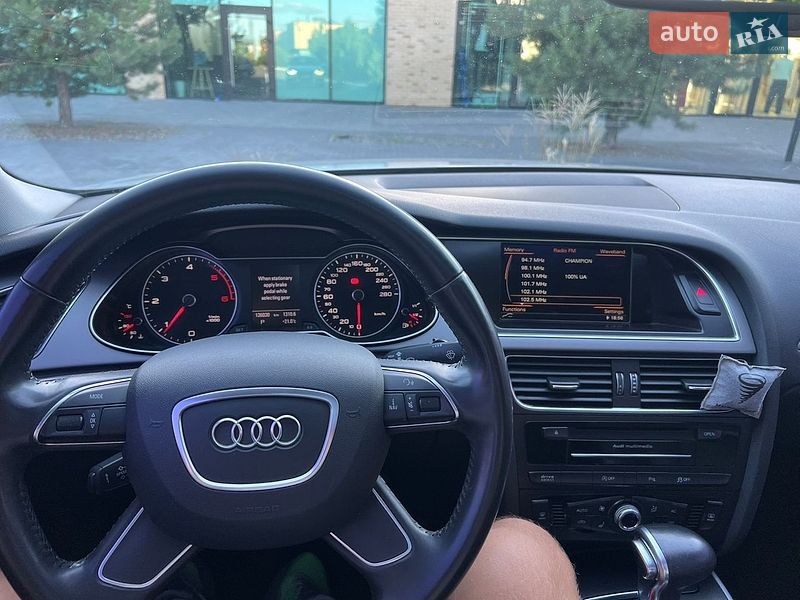 Седан Audi A4 2012 в Сумах