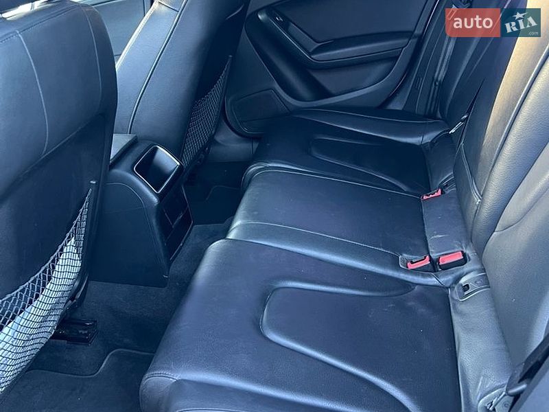 Седан Audi A4 2012 в Сумах