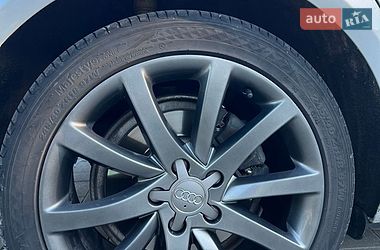 Седан Audi A4 2012 в Сумах