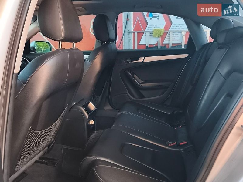 Седан Audi A4 2013 в Киеве