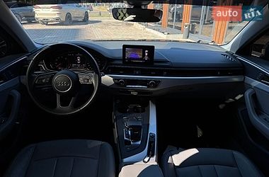 Седан Audi A4 2018 в Львові