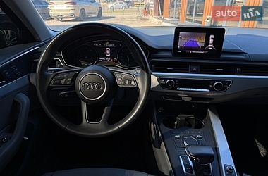 Седан Audi A4 2018 в Львові