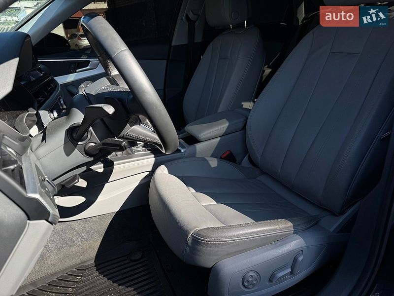 Седан Audi A4 2018 в Львові