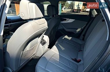 Седан Audi A4 2018 в Львові