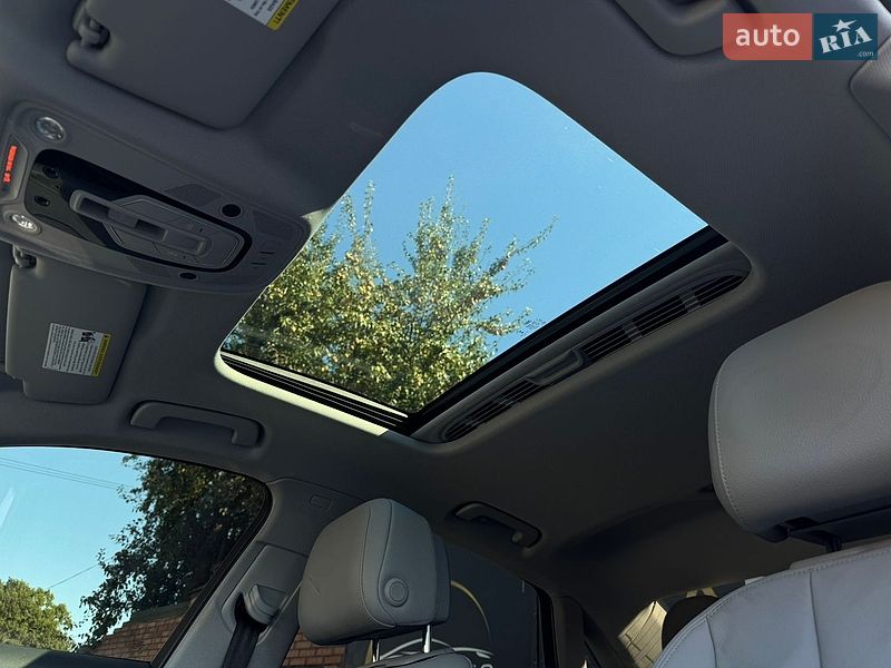 Седан Audi A4 2018 в Львові