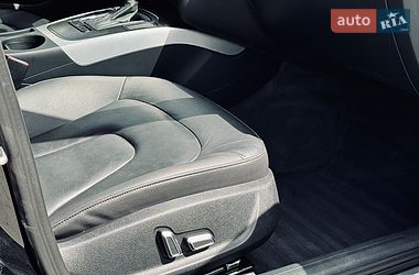 Седан Audi A4 2015 в Львові
