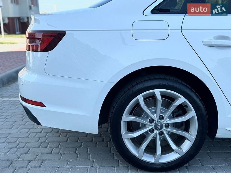 Седан Audi A4 2018 в Вінниці