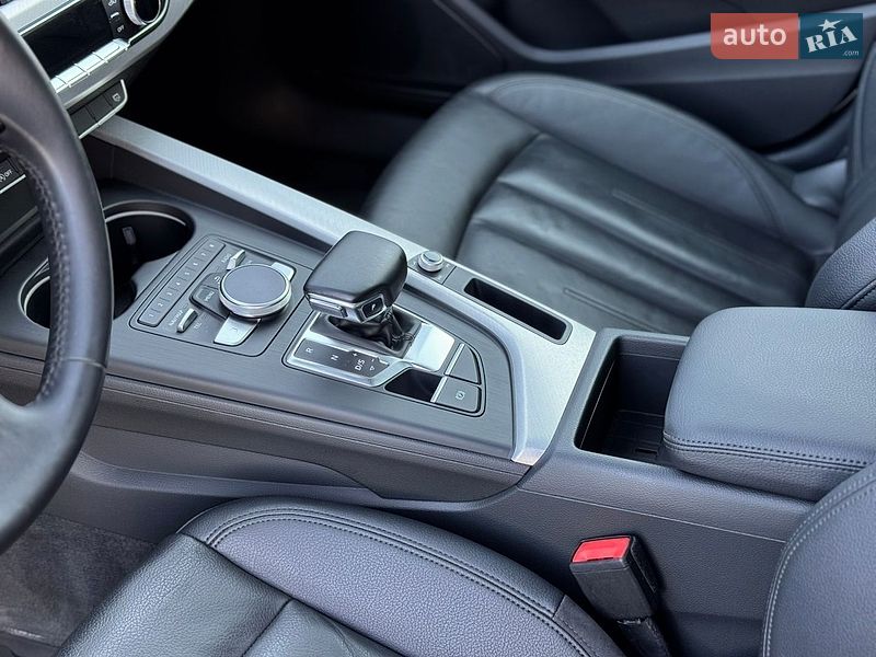 Седан Audi A4 2018 в Вінниці