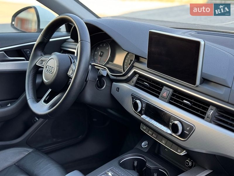 Седан Audi A4 2018 в Вінниці