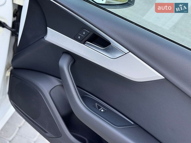Седан Audi A4 2018 в Вінниці