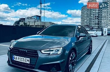 Седан Audi A4 2019 в Києві