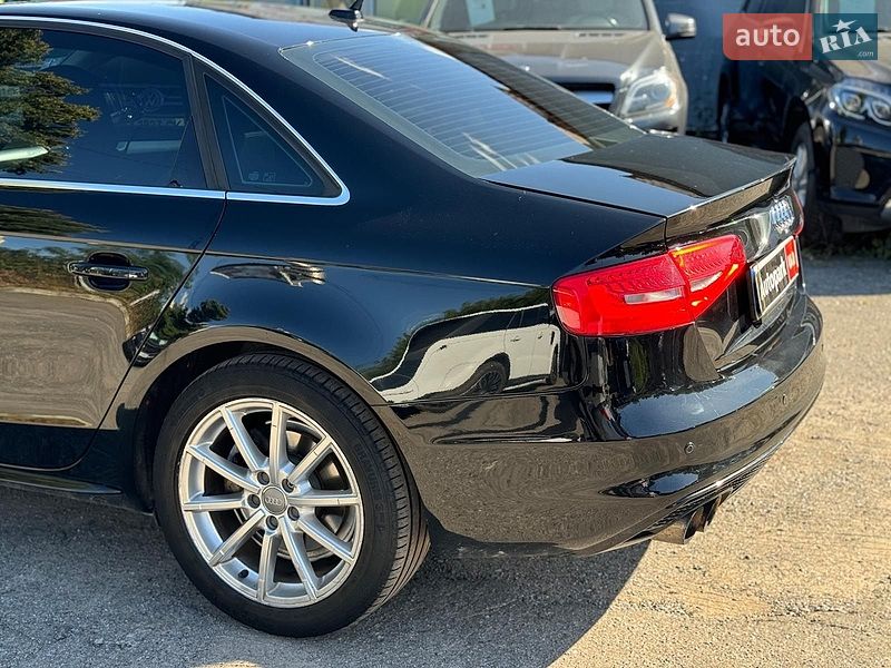 Седан Audi A4 2015 в Вінниці