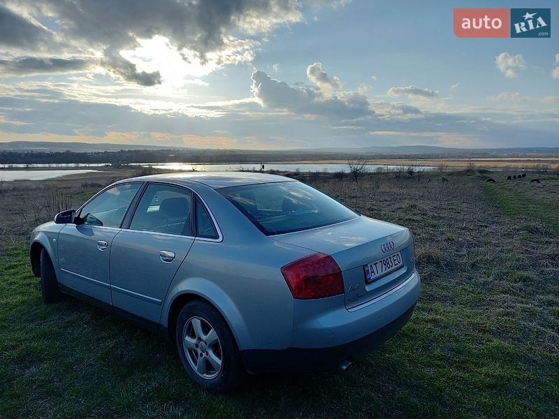 Седан Audi A4 2001 в Бурштыне