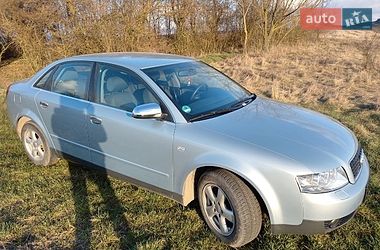 Седан Audi A4 2001 в Бурштыне