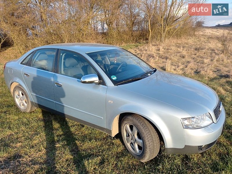 Седан Audi A4 2001 в Бурштыне