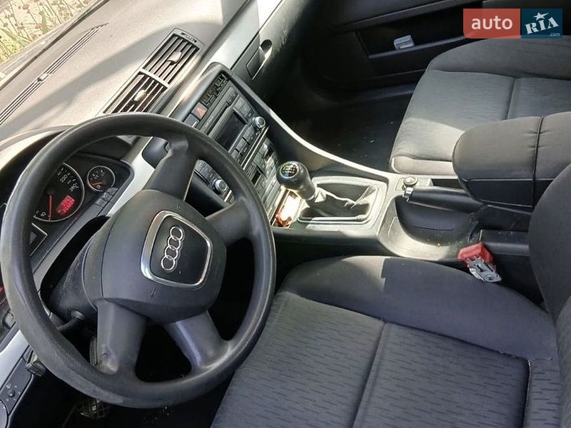 Седан Audi A4 2006 в Луцке