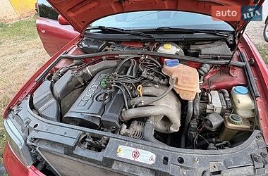 Универсал Audi A4 1996 в Ужгороде