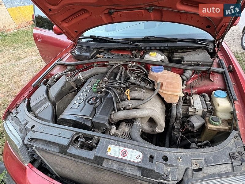 Универсал Audi A4 1996 в Ужгороде