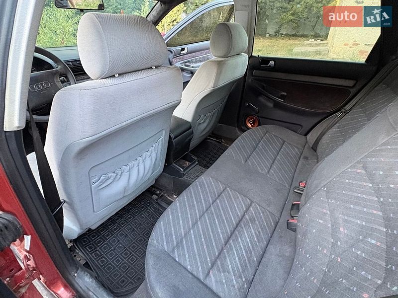 Универсал Audi A4 1996 в Ужгороде