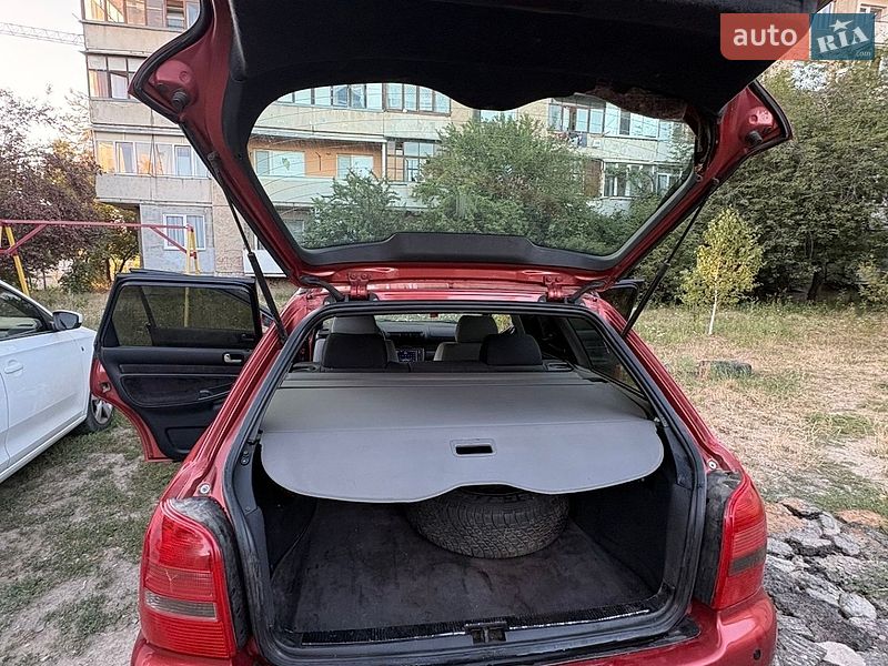 Универсал Audi A4 1996 в Ужгороде