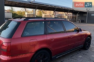 Универсал Audi A4 1996 в Ужгороде