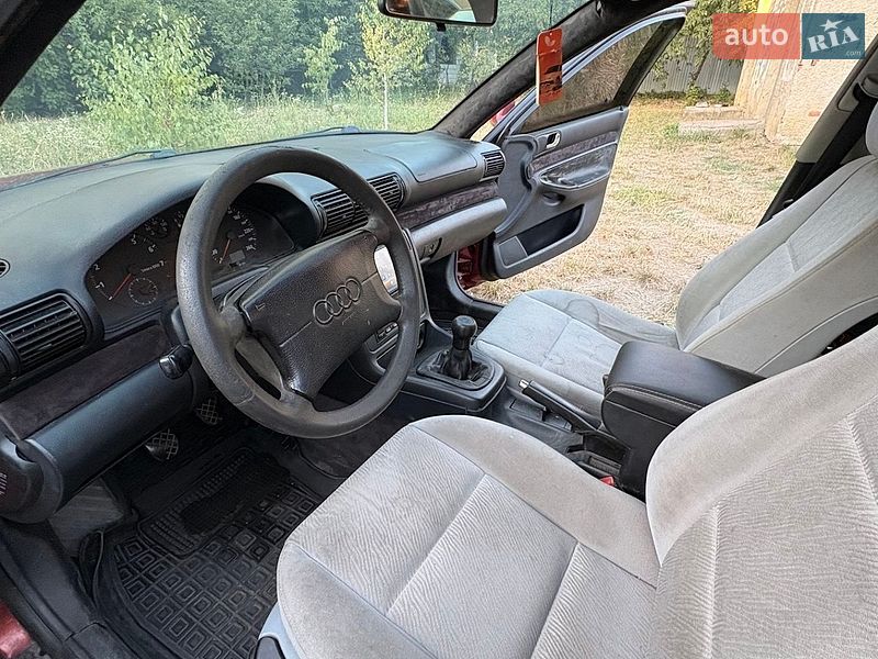Универсал Audi A4 1996 в Ужгороде