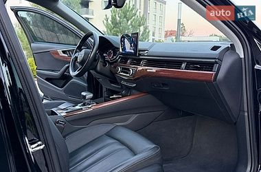 Седан Audi A4 2021 в Мукачевому