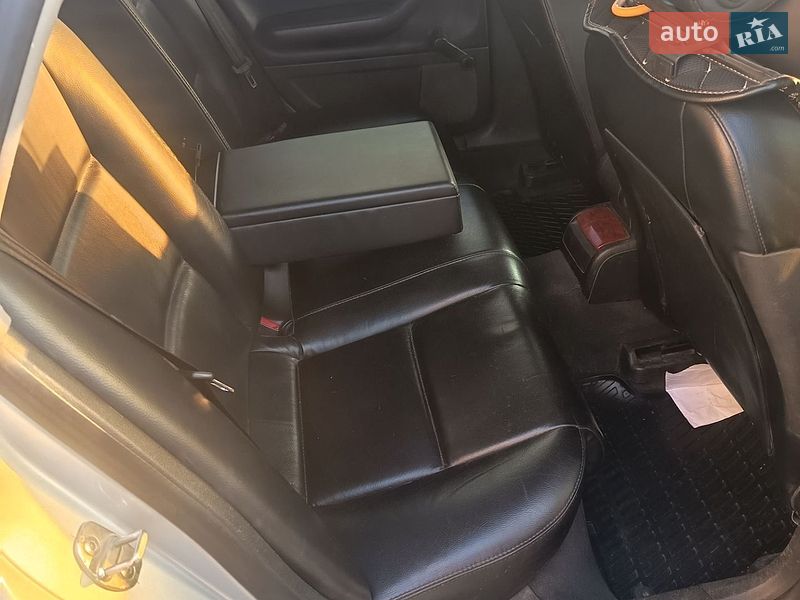 Седан Audi A4 2002 в Харкові