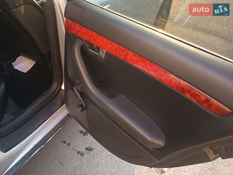 Седан Audi A4 2002 в Харкові