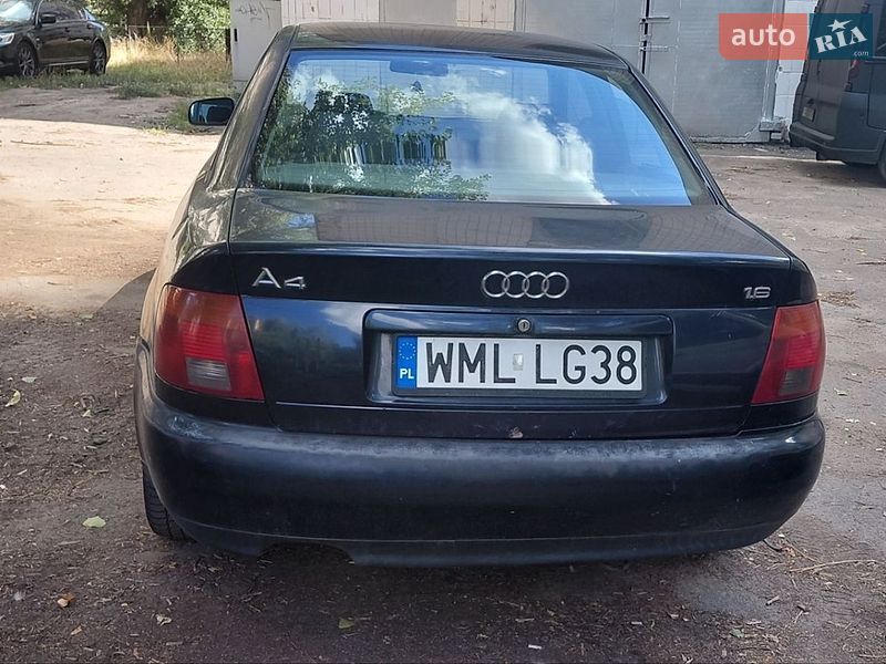 Седан Audi A4 1995 в Києві