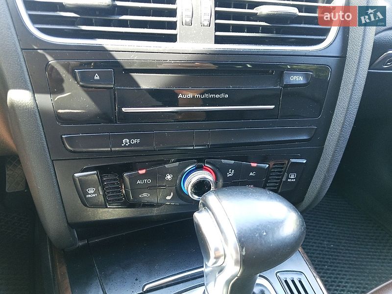 Седан Audi A4 2014 в Луцке