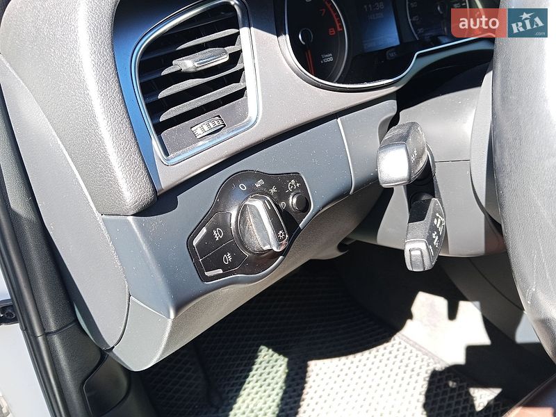 Седан Audi A4 2014 в Луцке
