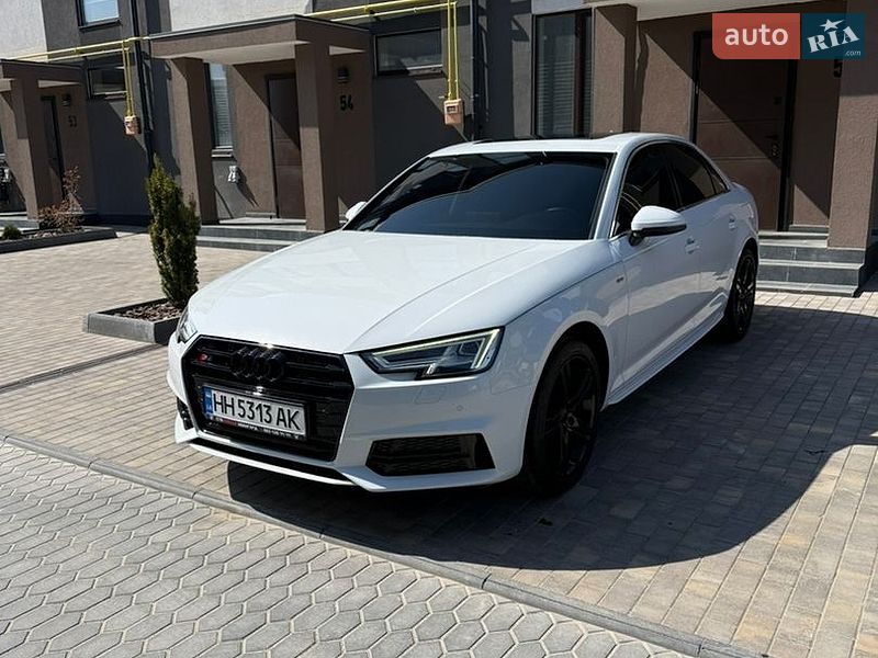 Седан Audi A4 2017 в Одессе