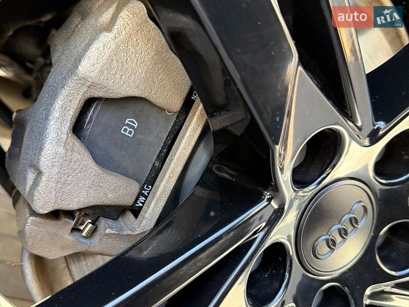 Седан Audi A4 2017 в Одессе