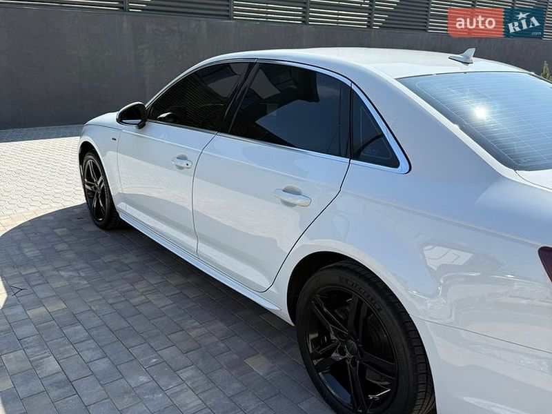 Седан Audi A4 2017 в Одессе