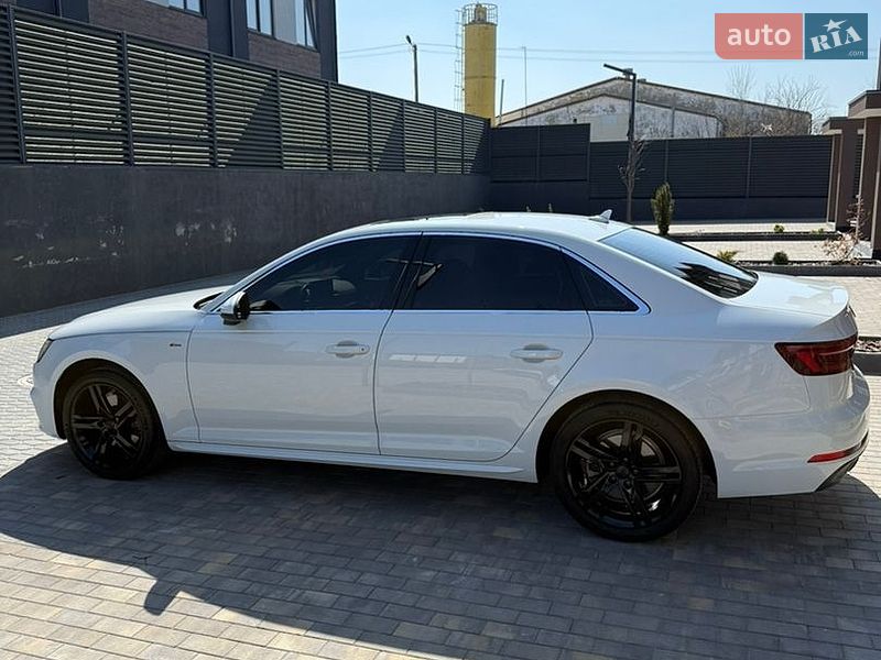Седан Audi A4 2017 в Одессе