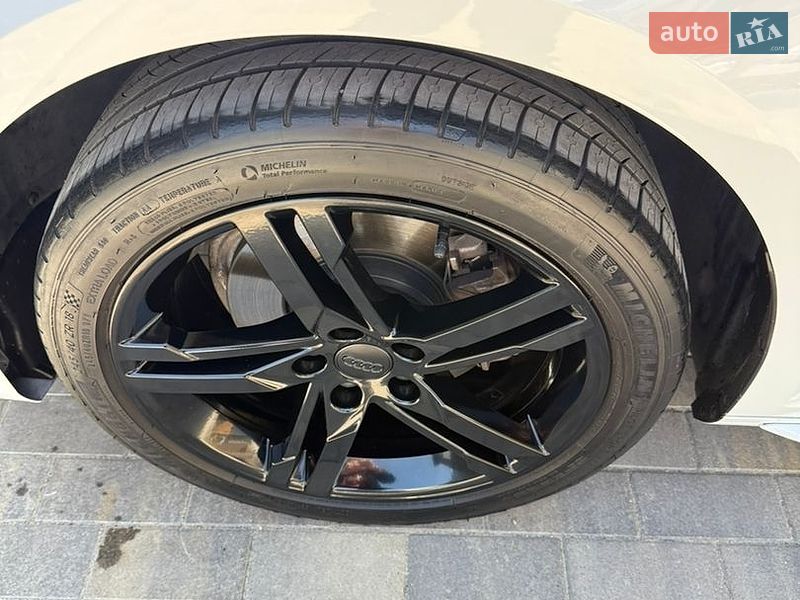 Седан Audi A4 2017 в Одессе