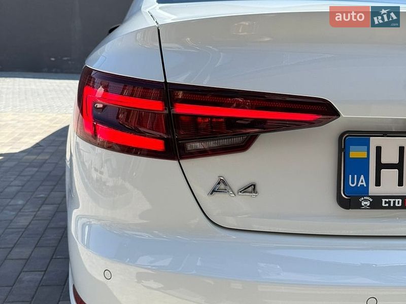 Седан Audi A4 2017 в Одессе