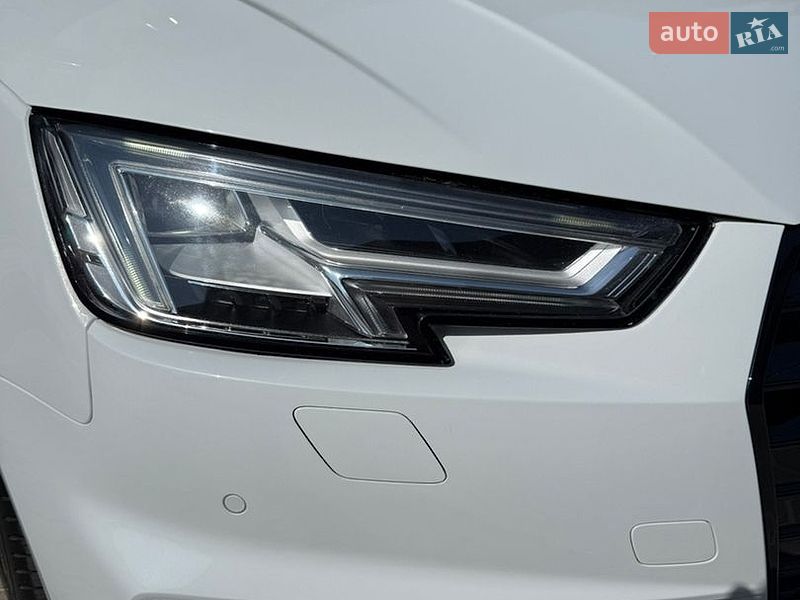 Седан Audi A4 2017 в Одессе