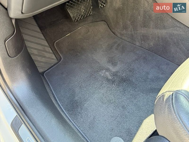 Седан Audi A4 2017 в Одессе