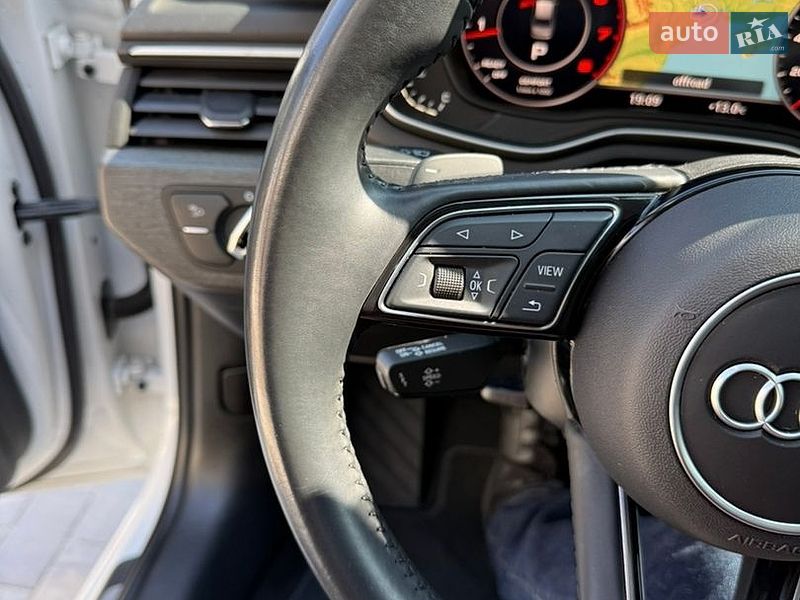 Седан Audi A4 2017 в Одессе