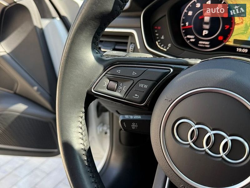 Седан Audi A4 2017 в Одессе