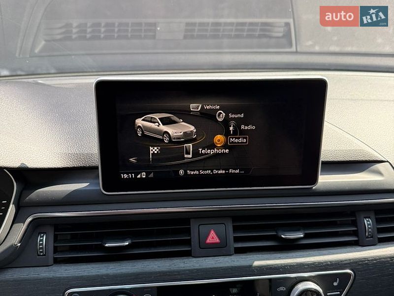 Седан Audi A4 2017 в Одессе