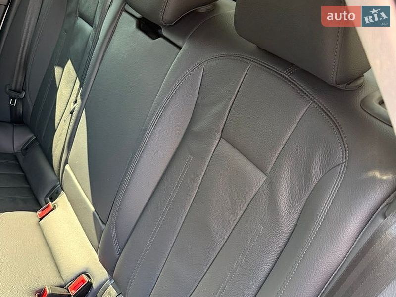 Седан Audi A4 2017 в Одессе