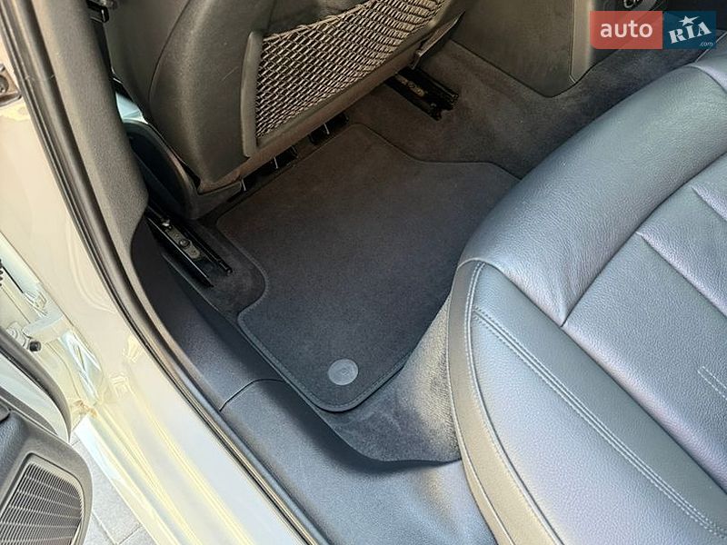 Седан Audi A4 2017 в Одессе